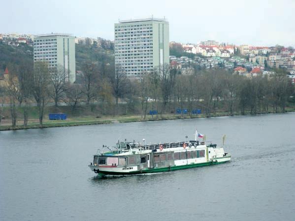 Další společností provozující osobní lodní dopravu je Evropská vodní doprava, s. r. o.. Tato společnost provozuje 16 moderních lodí s přístavištěm u Čechova mostu.