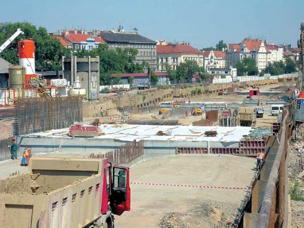 m. Prahy, a. s. (DPP). U státních investic pak především Ředitelství silnic a dálnic ČR (ŘSD) a Správa železniční dopravní cesty (SŽDC).