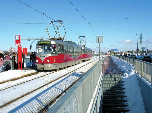 12 vozovky a chodníků v úseku Hodčina Evropská), Starochuchelská (vozovka, most, chodníky), Ruzyňská (vozovka, chodníky) a Benátská včetně křižovatky s ul. Viničnou (vozovka, chodníky).