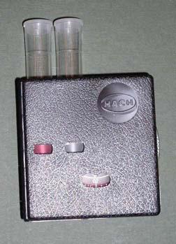 Do zkumavky nabereme 0,5 ml vzorku kapátkem a doplníme zkumavku po spodní rysku demineralizovanou vodou. Dále pokraèujeme stejnì jako v prvním pøípadì.