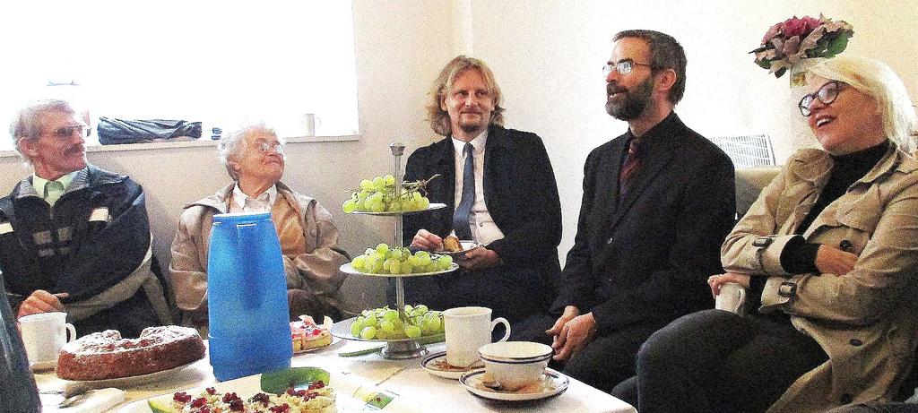 Radujte se - to doporučil kdysi apoštol Pavel křesťanům (ve Filipech a v Tesalonice).