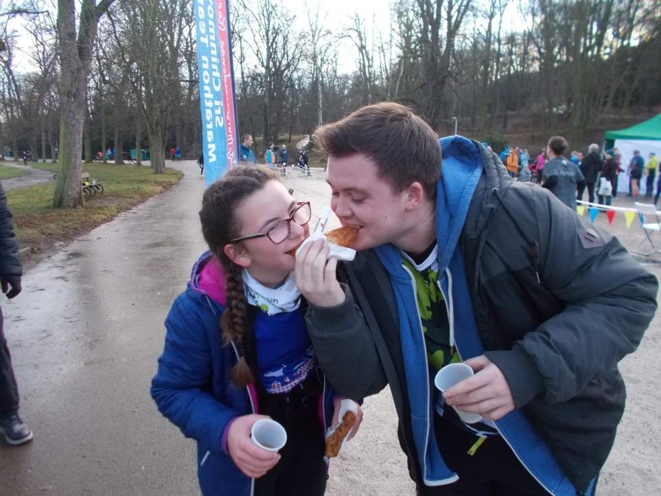 TZ a BĚH Lívancový běh - leden 2018 Lednový lívanec (6. 1. 2018) nalákal mnoho běžců svým jarním počasím - z oddílu nás běží 10 - Popik, Terka, Eda, Kačka P., Katka M.