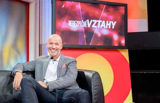 zábavné pořady vlastní tvorby a také akviziční seriály a filmy nejrůznějších žánrů.