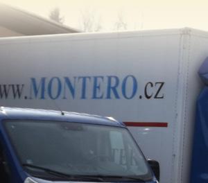 opěráku s pomocí vně umístěné páčky.