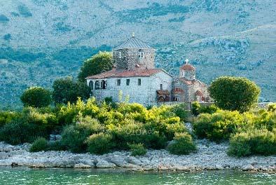 Jezero. Je to historicke mesto už od 3.