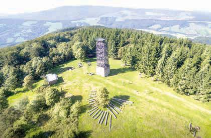 nejoblíbenějším oblastem pro pěší turistiku na Slovácku patří Bílé Karpaty a Chřiby.
