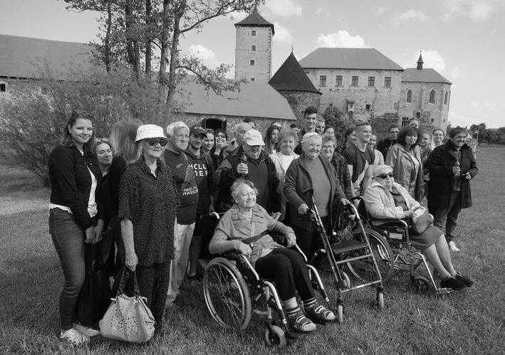 Švihovské matiné 15. května 2018 přijalo šest uživatelů z DZR Čtyřlístek pozvání na do důsledku vyladěný výlet na nedaleký vodní hrad Švihov. Dirigentkou tohoto dopoledního setkání byla Mgr.