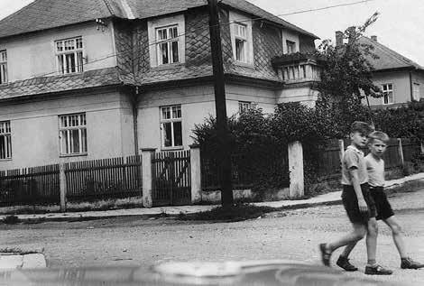 Taststraße Legenda: tučně dnešní název; německy název do roku 1938 či název v letech 1938 1945 (v závorce překlad původního názvu); české názvy existují-li i ve variantě