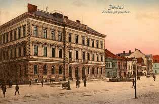 V roce 1878 byla postavena další škola, a to chlapecká. Starý lihovar vedle Městského dvora na náměstí byl zbořen a na jeho místě vyrostla novorenesanční budova.