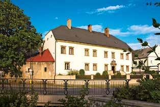 Příslušnost ke katolické Moravě, přenesení sídla litomyšlského biskupství do Svitav a německý živel nezměnily víru měšťanů ani v době husitských válek. Teprve reformační 16.