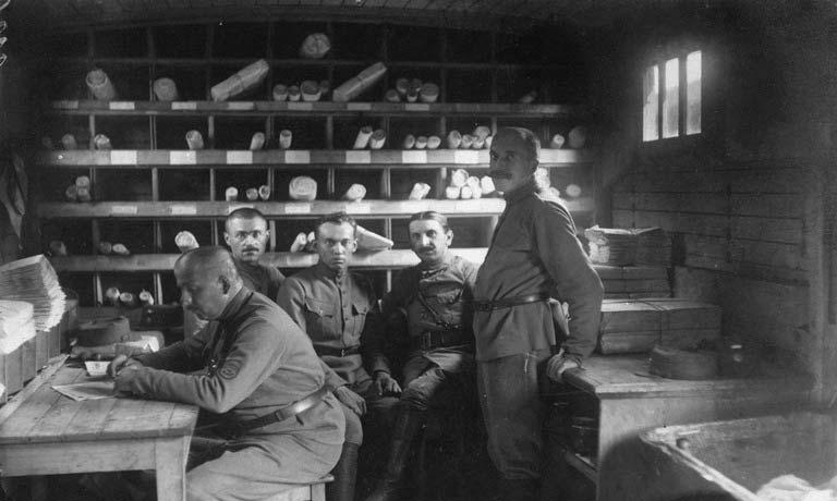 8 HISTORIE I FESTIVAL listopad 2017 Legiovlak v Českém Krumlově bude i na Den veteránů Vůz polní pošty, nejspolehlivější prostředek komunikace na celé tehdejší Sibiři.