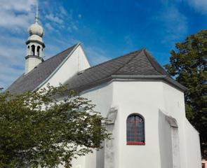 velenice.cz Kostel Nanebevzetí Panny Marie v Chlumu u Třeboně Kostel byl vystavěn v letech 1737 1745 majitelem chlumského panství hrabětem Janem Františkem z Fünfkirchenu.