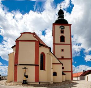 cz Kostel Panny Marie Královny a sv. Jiljí a augustiniánský klášter (Třeboň) Děkanský dvoulodní kostel je zmiňován jako farní již r. 1280.