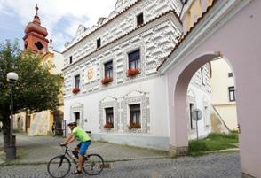 dumstepankanetolickeho.cz, www.itrebon.cz Dům přírody Třeboňska Návštěvnické středisko CHKO Třeboňsko poskytuje informace o přírodě, naučných stezkách a zajímavostech Třeboňska.