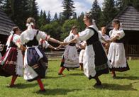 Tipy na výlety, tradiční řemesla Vyhlídková plavba po rybníce Svět Projížďka lodí je nedílnou součástí návštěvy rybářské bašty jižních Čech.