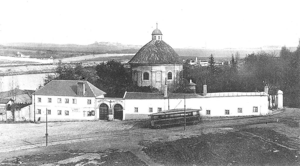 Tento, kdysi velký, Olšanský rybník, byl postupně zasypáván, až byl definitivně zarovnán s terénem v roce 1973.