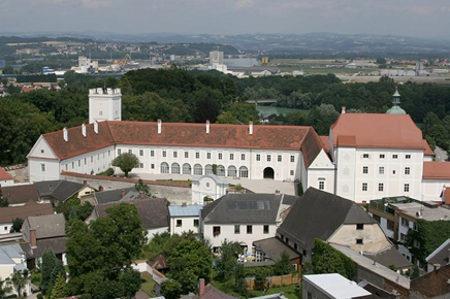 Návštěva v Ennsu a Sankt Florianu: V návaznosti na studijní programy Virtuální univerzity třetího věku a v