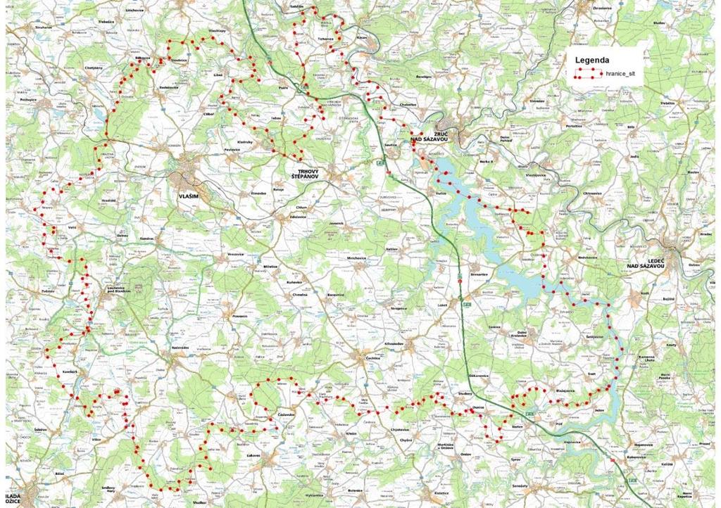 Zdroj: Projekt INTERREG IIIB Repus Územím prochází poměrně hustá síť komunikací II. a III. třídy. Regionální trasa železnice č. 222 Benešov Vlašim Trhový Štěpánov.