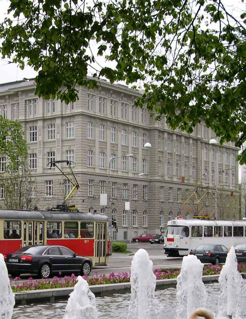 Integrovaný dopravní systém Jhomoravského kraje předplatní jízdenky dět a student slevy od 1.