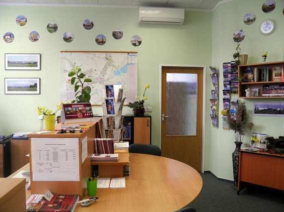 Informační centrum Studénka Od roku 2003 je informační centrum oficiálním turistickým informačním centrem a je certifikováno Českou centrálou cestovního ruchu Czech Tourism.
