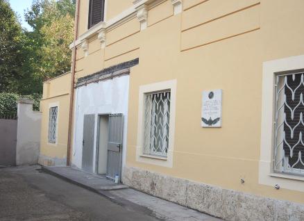 Většina z nás bydlela v opravených pokojích. Za členy střediska byli přijati všichni čeští i moravští biskupové.