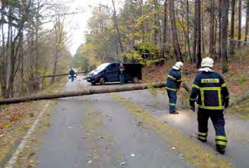 Foto: archiv SDH I letos se děti vypravily na pochod se svatým Martinem, o spolcích více čtěte na stranách 10 a 11.