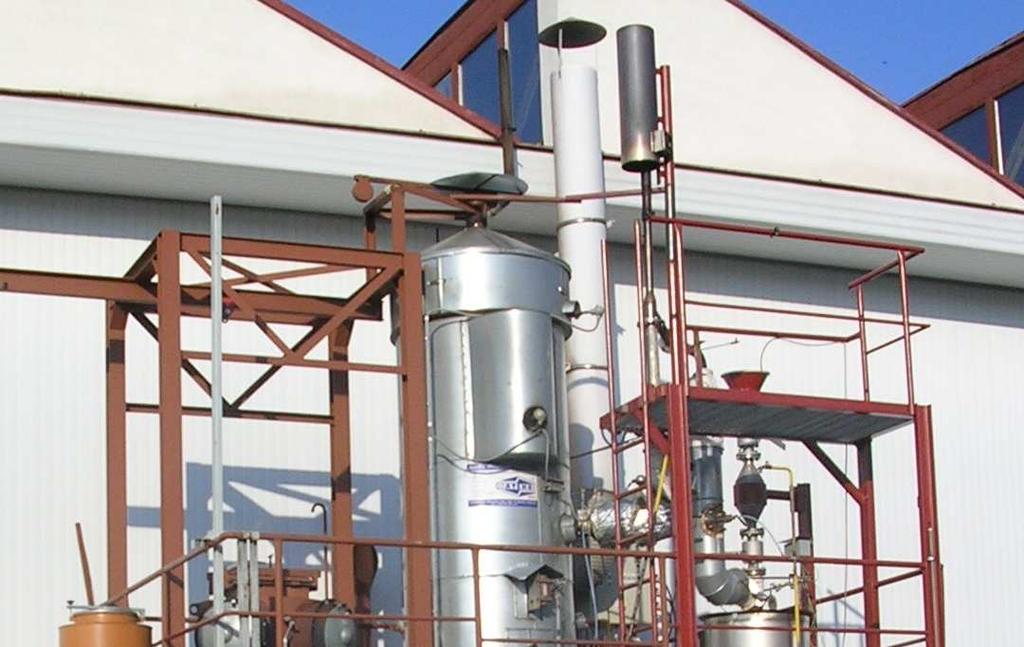 V roce 2004 byl za zplyňovací generátor instalován vysokoteplotní, kontinuálně pracující, katalytický filtr se sesuvným ložem zrnitého materiálu (dolomit).