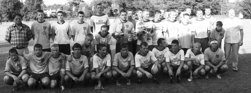 24 / 1. august 2011 Turnaj štyroch krajín v D. Strehovej Futbalový turnaj o Pohár starostu obce v D. Strehovej je najstarším futbalovým turnajom v našom okrese, ktorý sa hrá bez prestávky už 34 rokov.