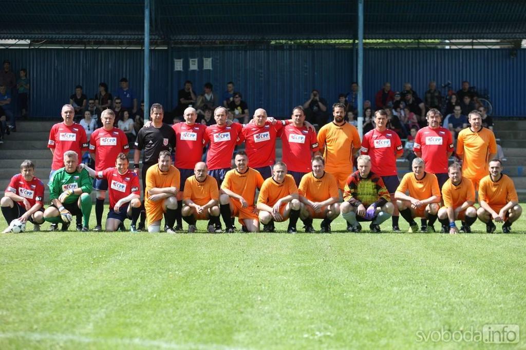 Foto: Fotbal ve Žlebech slaví sto let, gratulovali internacionálové ČR 15.
