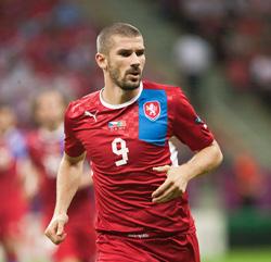 v 28 HET LIGA HET LIGA 29 Leží problém Teplic na soupeřových hřištích? Je to jeden z faktorů, proč nejsme v tabulce výš. Venku jsme byli neškodní, body jsme získávali převážně na Stínadlech.