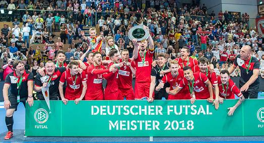Na konci dubna mohl slavit, ale v Německu, kde hraje za VfL 05 Hohenstein- Ernstthal. Jeho tým porazil v drážďanském finále Kolín nad Rýnem.