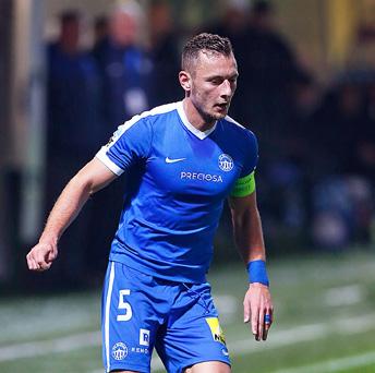 26 HET LIGA HET LIGA 27 CELKOVÁ TABULKA # MUŽSTVO Z V R P S B 1. Plzeň 20 16 3 1 37:8 51 2. Slavia Praha 21 12 6 3 37:12 42 3. Liberec 21 11 5 5 31:22 38 4. Sigma Olomouc 21 10 7 4 26:15 37 5.