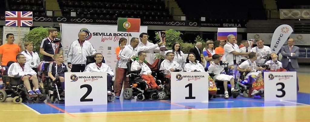antidopingu. Stejně jako na Regional Openu v Polsku jsme se cítili součástí této velké Boccia-rodiny. Máme otevřeno pro vše nové, ale také dokážeme ostatním poskytnout nějakou tu hodnotnou informaci.