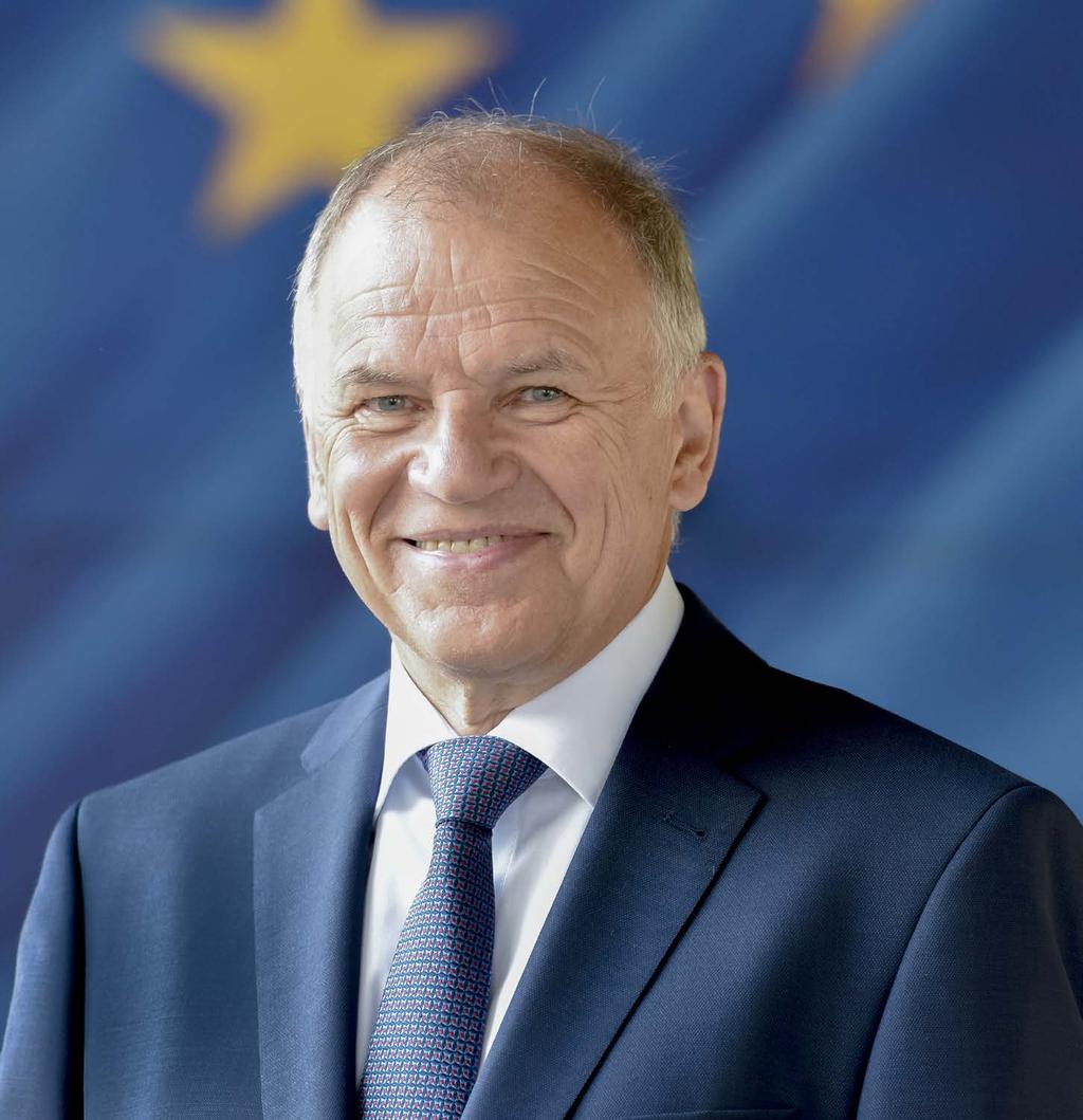 Žádná země sama o sobě nemá dostatečné znalosti a kapacitu léčit všechna vzácná a komplexní onemocnění Vytenis Andriukaitis a komplexní onemocnění, ale prostřednictvím spolupráce a výměny život