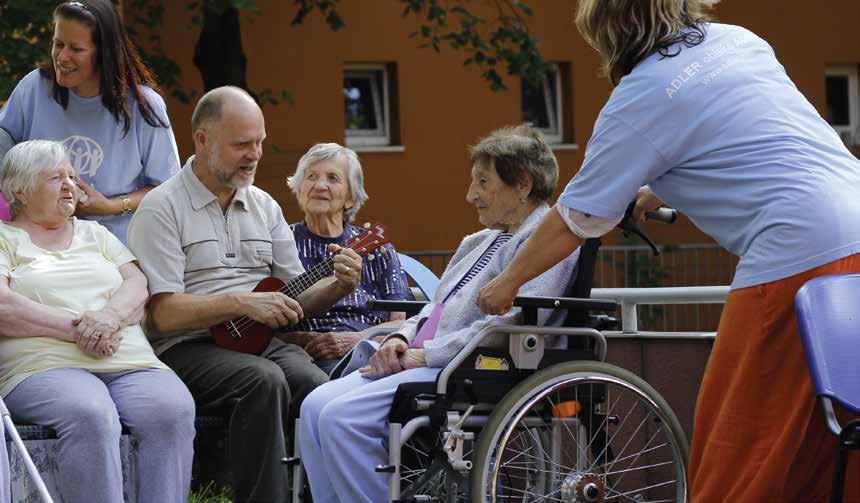 Někdy jsem byla vzhůru celou noc, aby moje vnoučata měla kde ležet, vzpomíná Warda. Teď už mají místnost sami pro sebe a k tomu tekoucí vodu, stejně jako dalších 150 rodin, kterým pomohla česká ADRA.