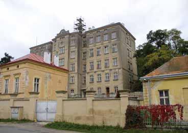 Domov Božice, příspěvková organizace Fasáda hlavní budovy 188 Hlavní budova organizace je památkově chráněným objektem.