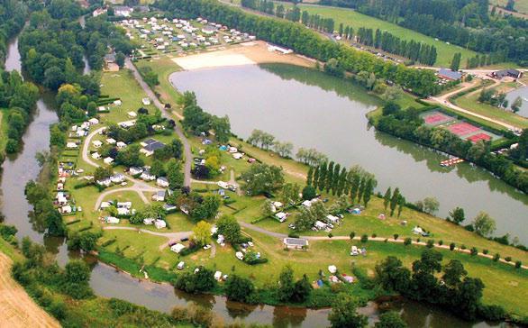 Vážení Karavanisté z celé Evropy, vítejte ve Francii! 51. Rally se pořádá klub Campeurs d'alsace Lorraine Franche-Comté - jehož prezident jsem.