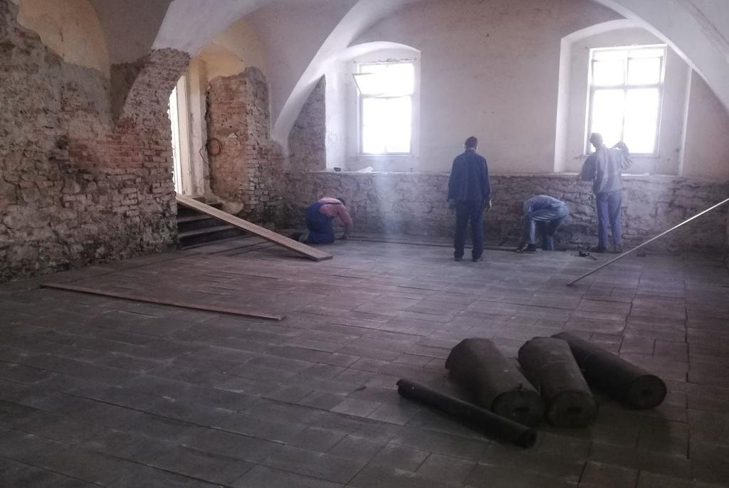 Stránka 4 Jaroměřický LeF vosti našich žen tato kuchyně pravidelně vařila pro všechny brigádníky obědy a připravovala svačiny.