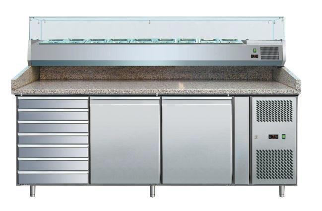 vpravo, vodící lišty 600x400 mm, 2020x800x1000 mm, +2 / +8 C, digitální ukazatel teploty, chladící medium R134a, automatické odtávání, 580 litrů, 326 kg,