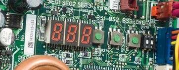 Výhody pro instalační firmy Rychlejší instalace s předplněním až pro 40 metrů Až 60 % instalací může být instalováno bez dodatečného doplnění chladiva Přepracovaný otočný čelní panel pro snadný