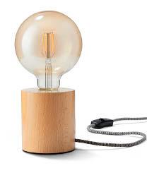 990,- 3 Stolní lampa filament, LED Podstavec lampy ze dřeva. Se spodní stranou chránící nábytek. Celková výška cca 25,5 cm, průměr cca 13 cm.