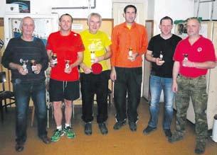 Za TJ Sokol Žebrák Roman Šlosar, Petr Kunc a Radek Zíma. S tartovní povel v 10.00 hodin zahájil v sobotu 26. prosince již 33.