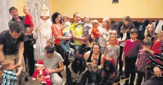 Obyvatelé Jinecka předali hostům z Laguny dárky. Letošní setkání se opět velmi vydařilo.