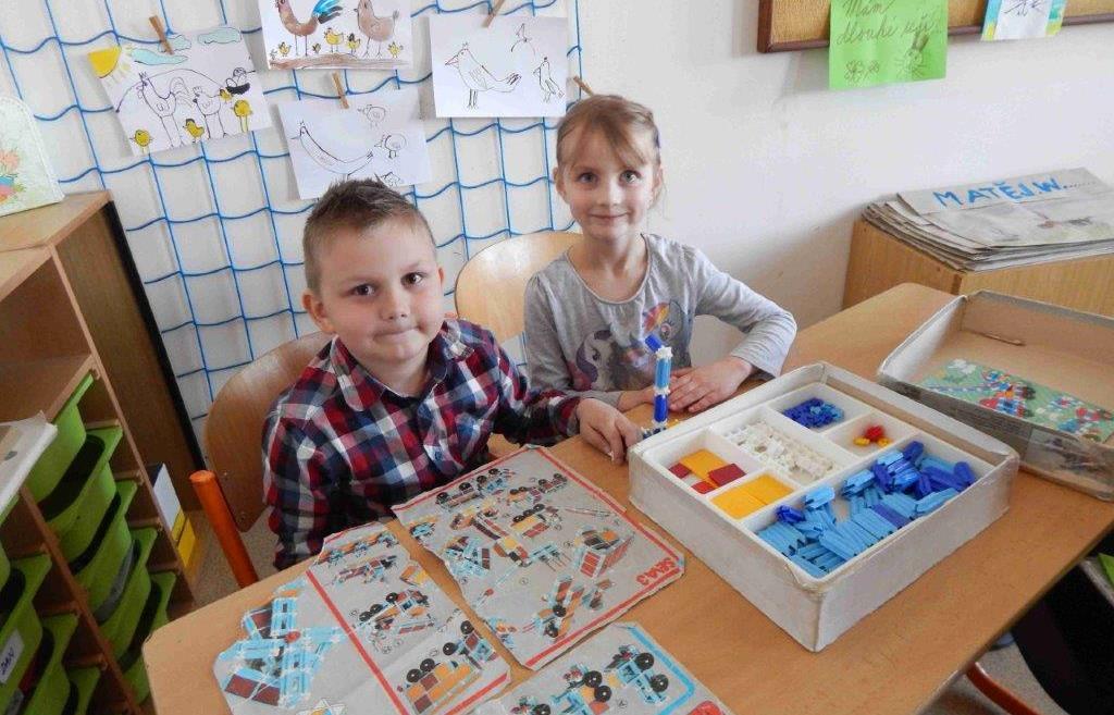 ÚDAJE O ZÁPISU K POVINNÉ ŠKOLNÍ DOCHÁZCE Zápis do 1. tříd na školní rok 2017 2018 proběhl na naší škole 6. 7. 4. 2017. Zápis byl vzorně připraven vyučujícími z 1. stupně.