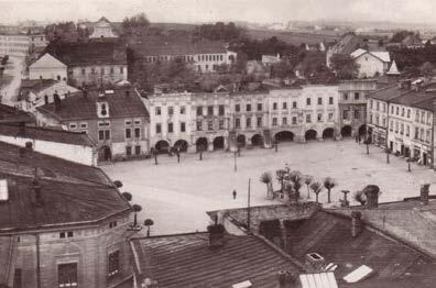 Spolky Některé spolky fungující před válkou zanikly, jiné vznikly a neměly dlouhého trvání (Osvětový sbor - řídil a zřizoval knihovnu a v lidové škole učil např.