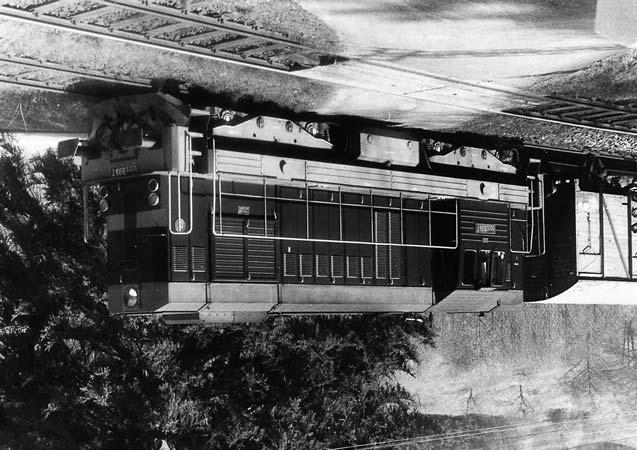 Přitom tato lokomotiva vlastně vůbec neměla existovat, její vznik byl dán souhrou okolností výrobce lokomotivní řady 735 (tehdy T 466.