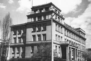 V interiéru i dnes můžeme pozorovat prvky v duchu art deco.