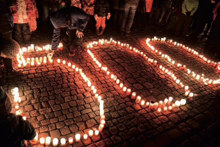Náměstí je přece o potkávání. Těším se na další setkání s vámi. Dagmar Sahánková, starostka města VÝSTAVA FOTOGRAFIÍ NA MĚSTSKÉM ÚŘADĚ K 500.
