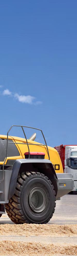 Výkonnost Použití hydrostatického pohonu pojezdu umožňuje zvláštní umístění dieselového motoru Liebherr.