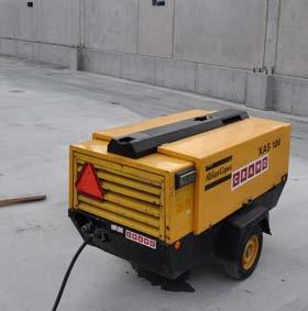 KOMPRESORY, GENERÁTORY, elektrocentrály KOMPRESORY MOBILNÍ model -5 dní 6-0 dní a více kauce Atlas Copco XAS 67,,7 m /min 950 Kč 808 Kč 7 Kč 0 000 Kč Atlas Copco XAS 96/97, 5,5 m /min 00 Kč 05 Kč 975